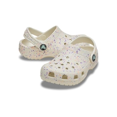 Sandália Crocs Classic Glow Paint Splatter Clog T Summit - Infantil - Foto 4