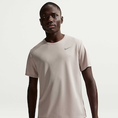 Camiseta Nike Dri-FIT UV Miller Masculina - Foto 1