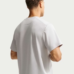 Camiseta Nike Dri-FIT Primary Statement Masculina - Foto 2