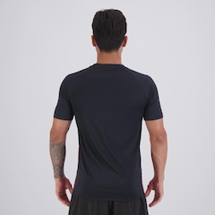 Camiseta Umbro Pro 5 Masculina - Foto 4