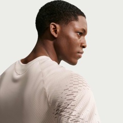 Camiseta Dri-Fit Nike Stride ADV Masculina - Foto 2