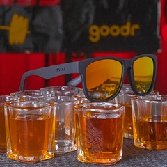 Óculos de Sol Unissex GoodrBeelzebub's Bourbon Burpees - Foto 4