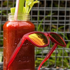 Óculos de Sol Goodr - Phoenix at a Bloody Mary Bar - Foto 4
