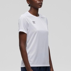 Camiseta Umbro Legacy - Feminina - Foto 3