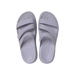 Sandália Crocs Getaway Strappy Sandal Mauve Mist - Feminino - Foto 4