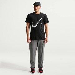 Camiseta Dri-FIT Nike Heritage Masculina - Foto 4