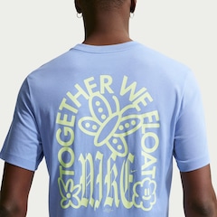 Camiseta Nike Sportswear We Float Unissex - Foto 3