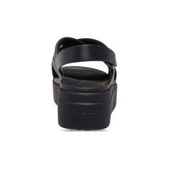 Sandália Unissex Crocs Brooklyn 4U Cross Strap Sandal - Foto 6