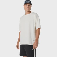 Camiseta ASICSTrack Club Heritage Relaxed Tee Masculino - Foto 2