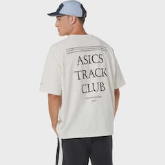 Camiseta ASICSTrack Club Heritage Relaxed Tee Masculino - Foto 3