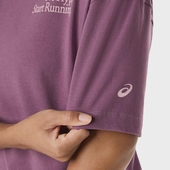 Camiseta ASICS Relaxada com Estampa de Mensagem de Corredor Feminina - Foto 6