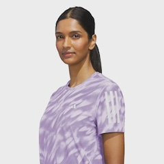 Camiseta Estampada Own The Run adidas Feminina - Foto 3