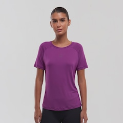 Camiseta Umbro Essential Feminina - Foto 1