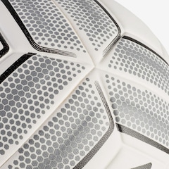 Bola De Campo Umbro Santos Clubes24/25 - Unissex - Foto 4