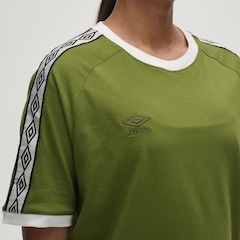 Camiseta Umbro Tape F.C. Masculina - Foto 2
