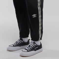 Calça Umbro Tape F.C. Unissex - Foto 3