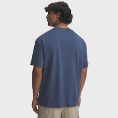 Camiseta Sportstyle Under Armour Heavyweight - Masculina - Foto 2