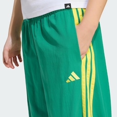 Calça Adidas Paraquedas Três Listras Woven Feminina - Foto 5
