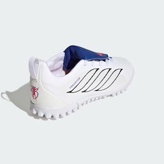 Chuteira Society com Cadarços Elásticos e Língua Dobrável Adulto adidas Predator Club - Foto 7