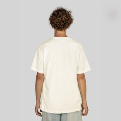 Camiseta Alive Clássica Sample - Masculina - Foto 2