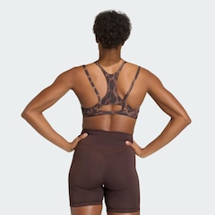 Top adidas esportivo de suporte leve Optime Leopard Strappy Feminino - Foto 3