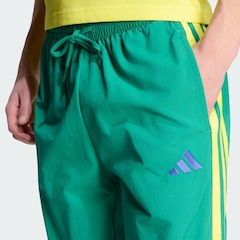 Calça adidas em Malha e Bainha Aberta Essentials Três Listras Masculina - Foto 5