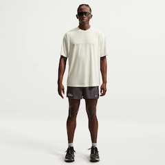 Camiseta Dri-FIT Nike Disrupt Masculina - Foto 3