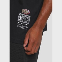 Camiseta Chicago Bulls Mitchell & Ness Oversized Masculina - Foto 3