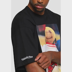 Camiseta Chicago Bulls Mitchell & Ness Oversized Masculina - Foto 5