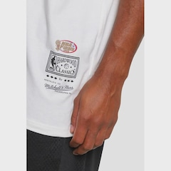 Camiseta Chicago Bulls Mitchell & Ness Oversized Masculina - Foto 4