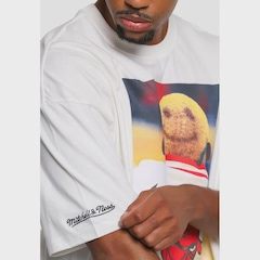 Camiseta Chicago Bulls Mitchell & Ness Oversized Masculina - Foto 5