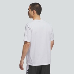 Camiseta Masculina Grafica Basketball adidas - Foto 2
