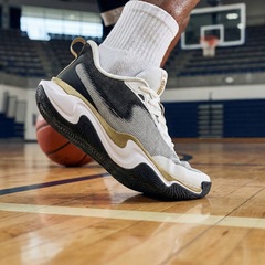 Kit Tênis Under Armour Layup e Meia - Masculino - Foto 6