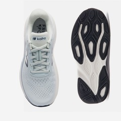 Kit Tênis New Balance Kaiha Road V2 e Meia - Feminino - Foto 2