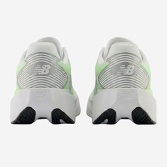 Kit Tênis New Balance Rebel V5 e Meia - Feminino - Foto 6
