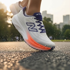 Kit Tênis New Balance More V6 e Meia - Masculino - Foto 7