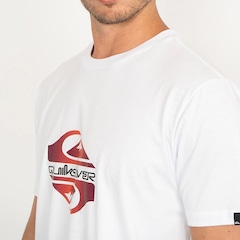 Camiseta Quiksilver Soft Hologram - Masculina - Foto 3