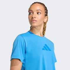 Camiseta Feminina TR Essentials adidas - Foto 5