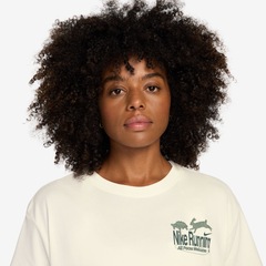 Camiseta Dri-FIT Nike Move Swift Feminina - Foto 2