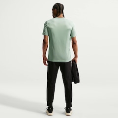 Camiseta Nike Dri-FIT Legend Masculina - Foto 5