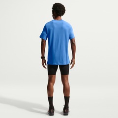 Camiseta Dri-FIT Nike Run Swoosh Masculina - Foto 5