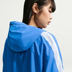 Jaqueta Nike Sportswear Essential Feminina - Foto 2