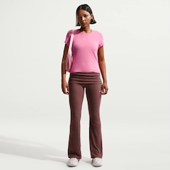 Camiseta Nike Sportswear Chill Knit Feminina - Foto 4