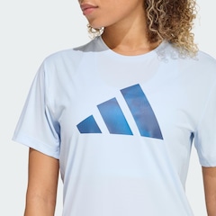 Camiseta Adidas adi365 Running Essentials Brand Love Feminina - Foto 6