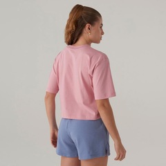 Camiseta Cropped New Balance Reimagined Feminina - Foto 3
