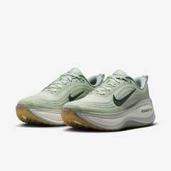 Tênis Feminino Nike Vomero Plus - Foto 4