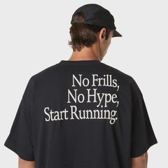 Camiseta ASICS Runner Graphic Relaxed - Foto 6