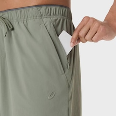 Shorts ASICS Comfort Core Stretch Woven 7IN Masculino - Foto 5