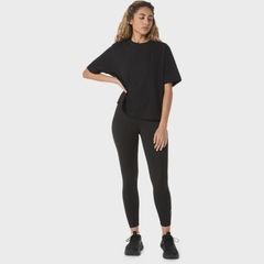 Camiseta ASICS Relaxed Logo Bordado Feminino - Foto 5