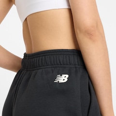 Calça New Balance Sportswear '94 Graphic Feminina - Foto 6